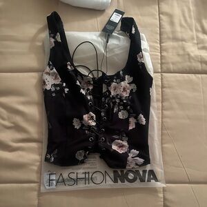 Item to small.
They are new with tags!